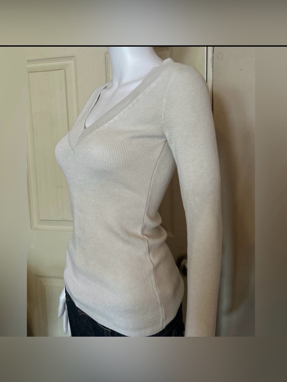 Cream White Express V-Neck Sweater